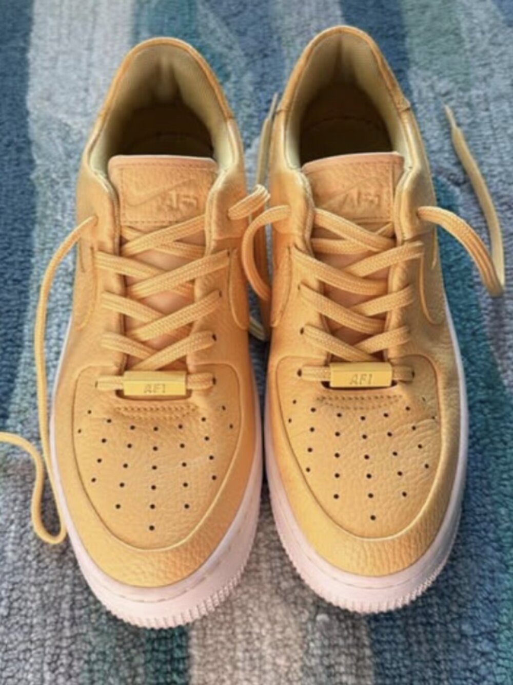 Nike Air Force 1 Sage Low “Topaz Gold” — Women’s Size 7 - Picture 2 of 9